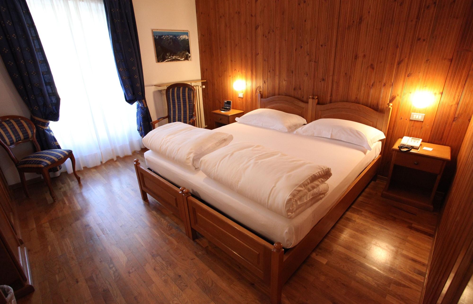 Hotel Berthod 쿠르마예 외부 사진