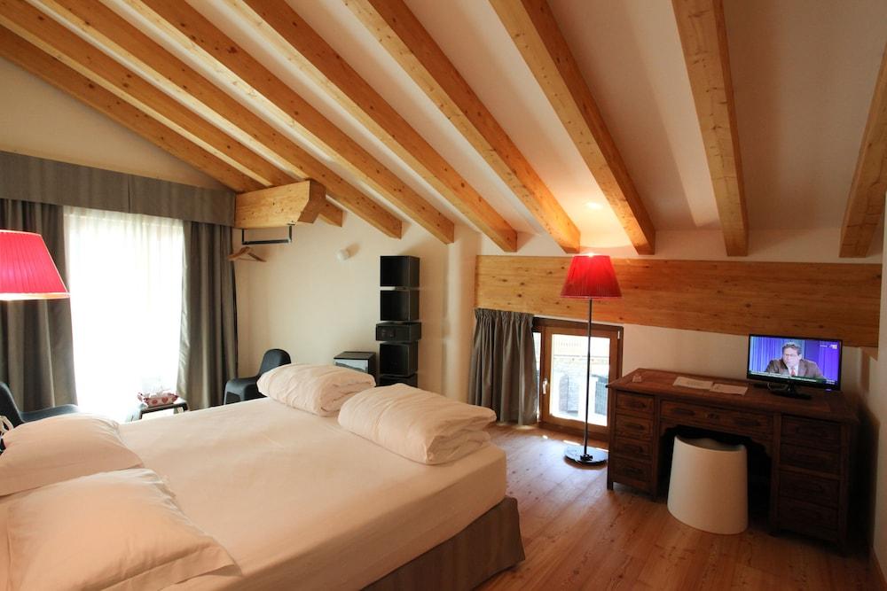 Hotel Berthod 쿠르마예 외부 사진