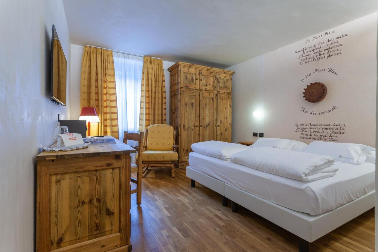 Hotel Berthod 쿠르마예 외부 사진